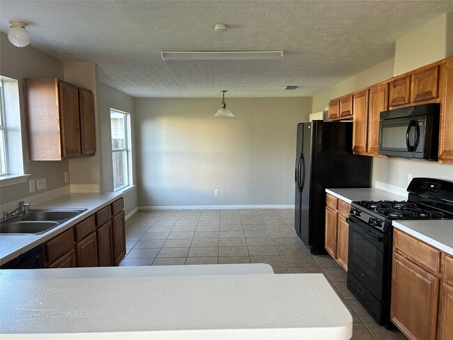Building Photo - 21523 Aldercy Rental