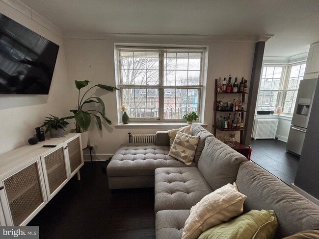 Photo - 939 Longfellow St NW Unidad 203