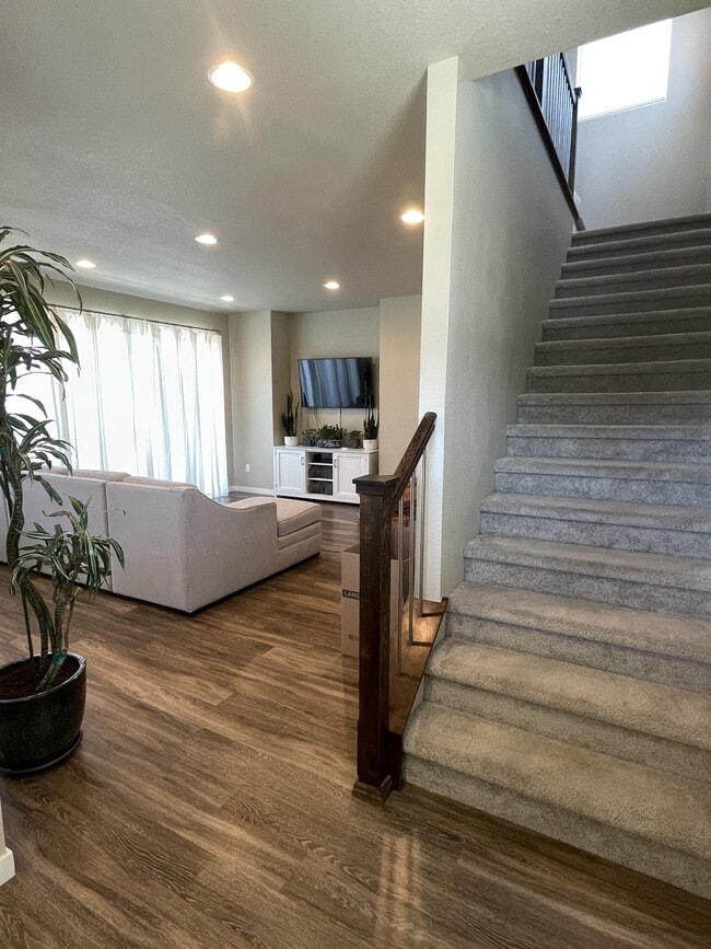 Photo - 3002 Comet St