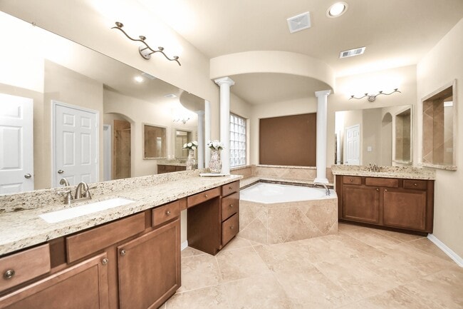 Photo - 3422 Stone Springs Dr