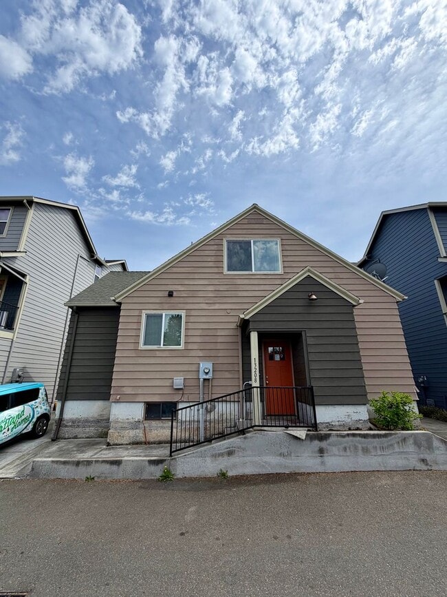 Building Photo - Three-Bedroom Home with Updated Kitchen & Vaulted Ceilings