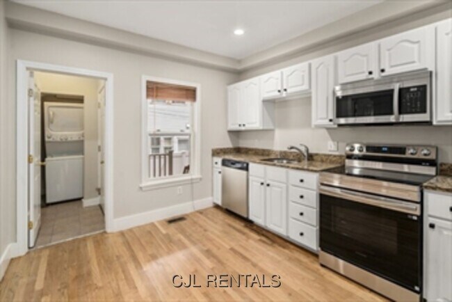 Photo - 798 Mt Auburn St