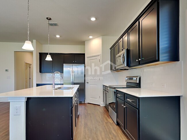 Photo - 27581 St Andrews Ave