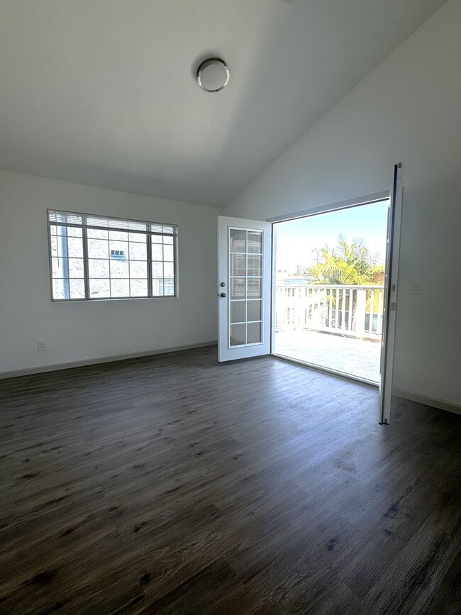 Photo - 111 Ximeno Ave Unit 111-B