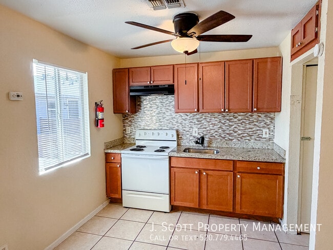 Photo - 1753 E Harvard St Unit 1