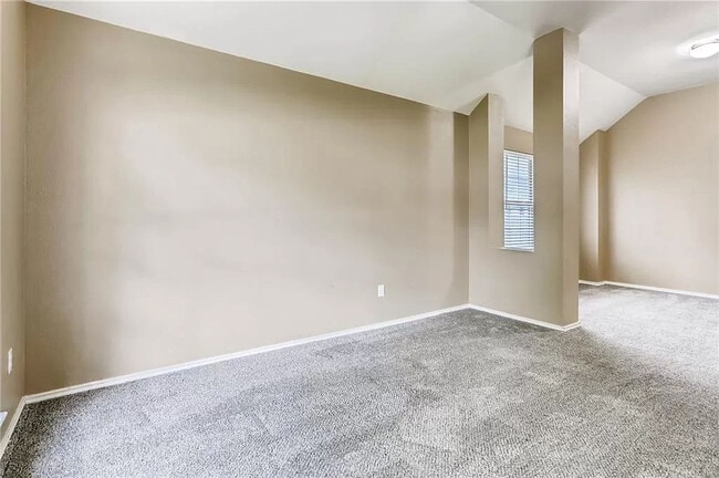 Sala de estar - 414 Steeplechase Dr