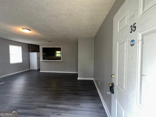 Photo - 271 E Wright St