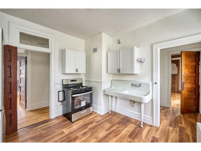 Photo - 2412 Colfax Ave South