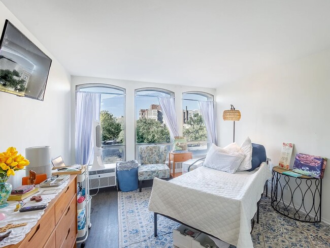 Photo - 1451 E 55th St Unit 423N