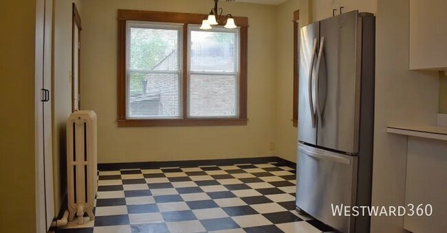 Photo - 420 N Marion St Unit 2