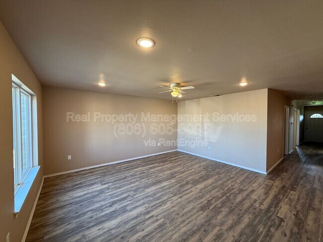 Photo - 2420 N Avenue P