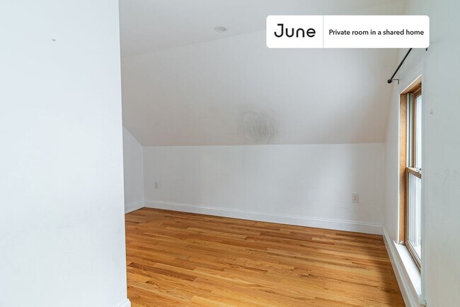 Photo - Room in Shared 6 bed/2 bath home Unidad F