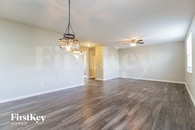 Photo - 283 Glen Crossing Dr