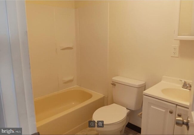 Photo - 5304 Jackson St