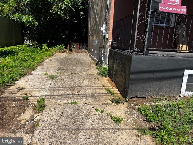 Photo - 7129 Yocum St Townhome