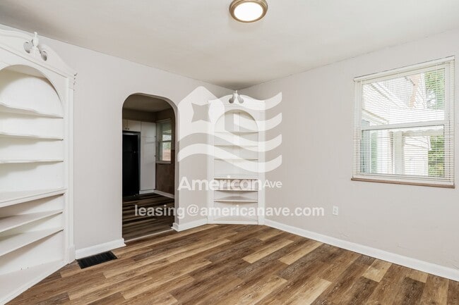 Photo - 6429 Manning Rd