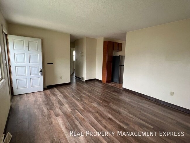 Photo - Charming 4 bed 2 Bath Home