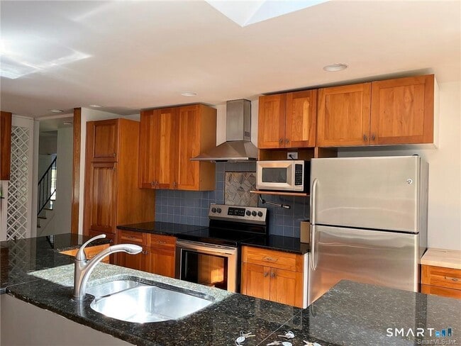 231 Rivergate Dr