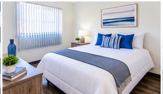Siegel Suites Twain IV