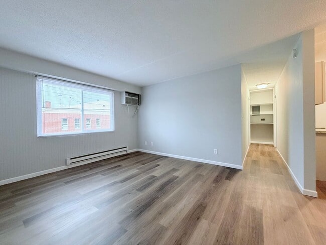 Photo - Riverview Tower Apartments