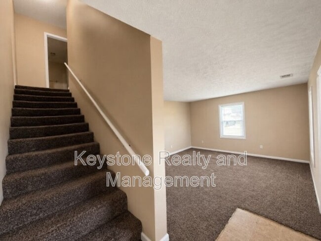 270 Thompsonville Ln