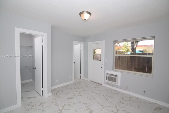 Photo - 1720 NE 13th St Unit 3