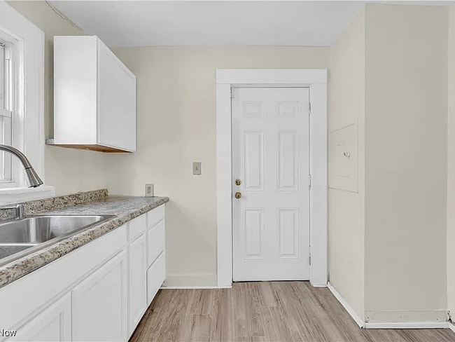 Photo - 201 Alberti Ct