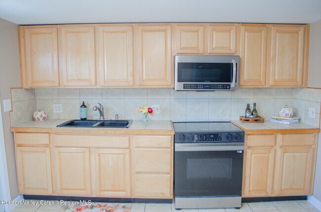 Photo - 143 Clinton Ave