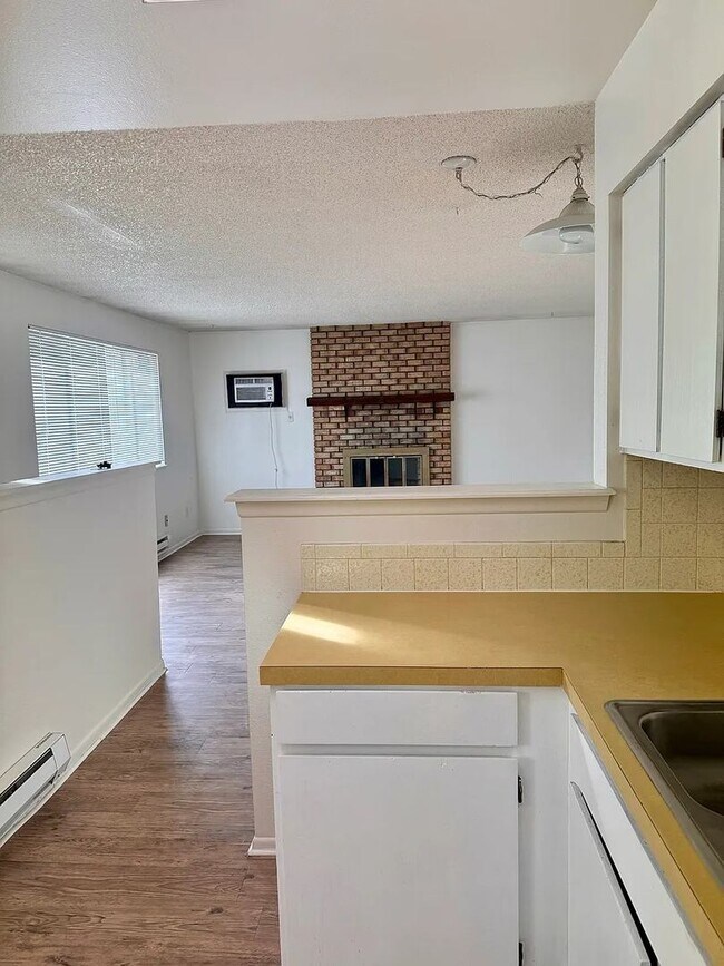 Photo - Two Bedroom Condo With Garage Available F...