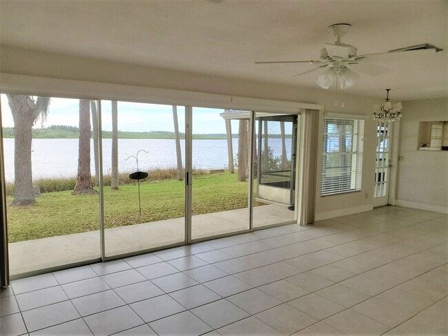 Building Photo - Turnbull Bay Water Front Home