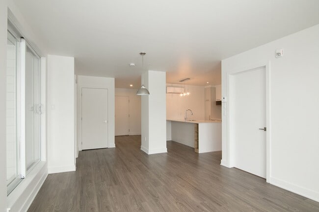 Photo - 9675 Av. Papineau Unit 222