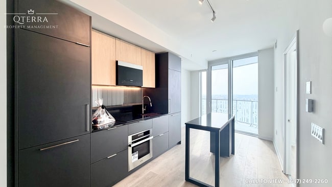 Building Photo - 1 Fairview Rd E Unit 1310-1 Fairview Rd E, Mis