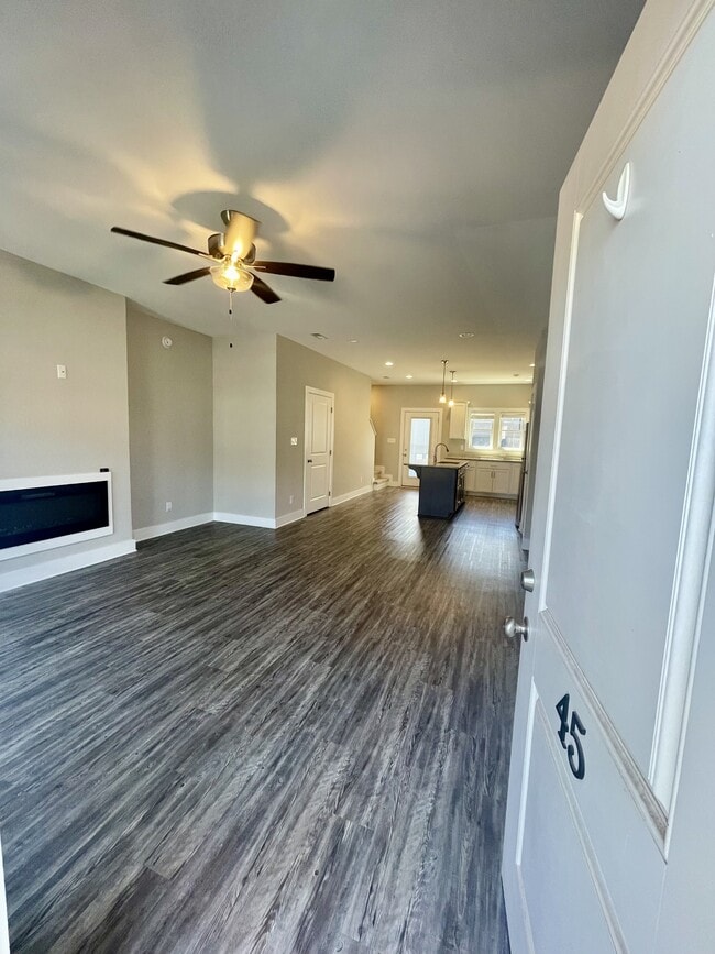 Building Photo - 45 High St Rental