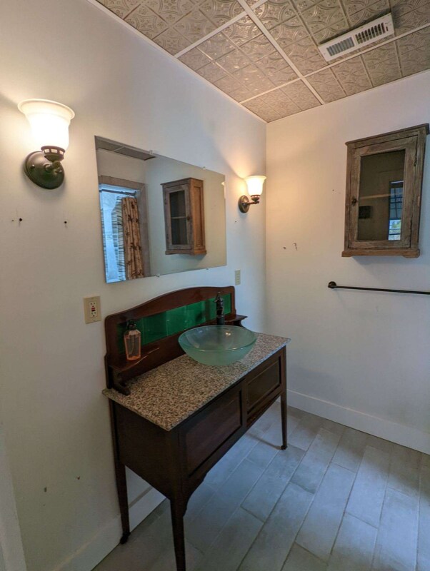 Photo - 105 W Main St Unit D