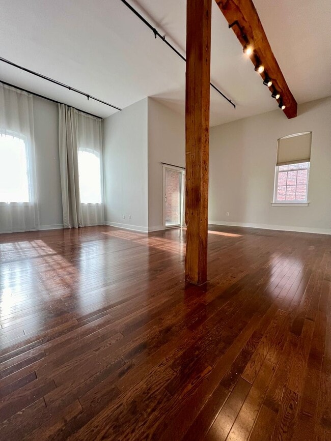 Photo - Luxurious 1-Bedroom Condo at Cuthbert Loft... Unidad 501