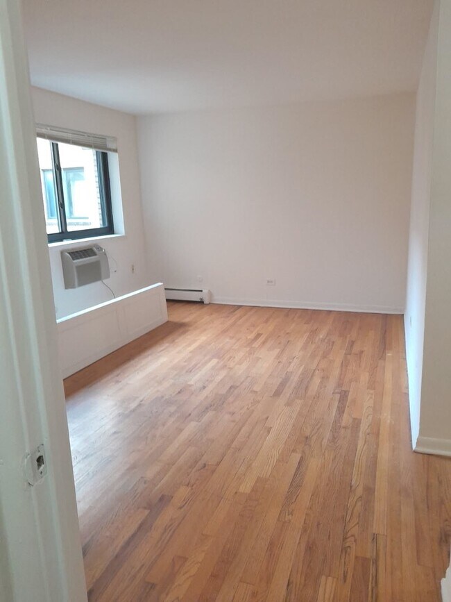 Photo - 540 W Roscoe St Unit 489