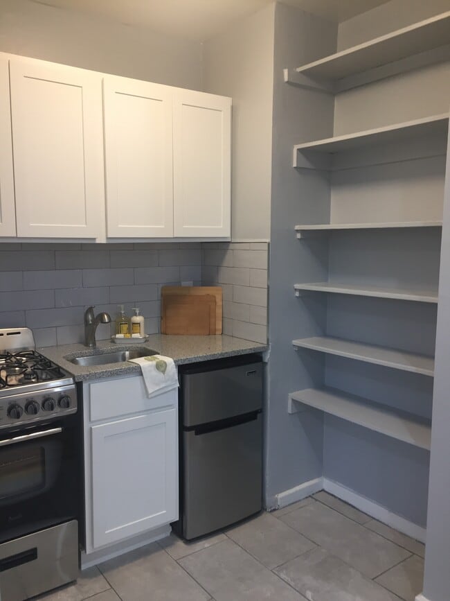 Photo - 819 Bloomfield Ave Unit 2