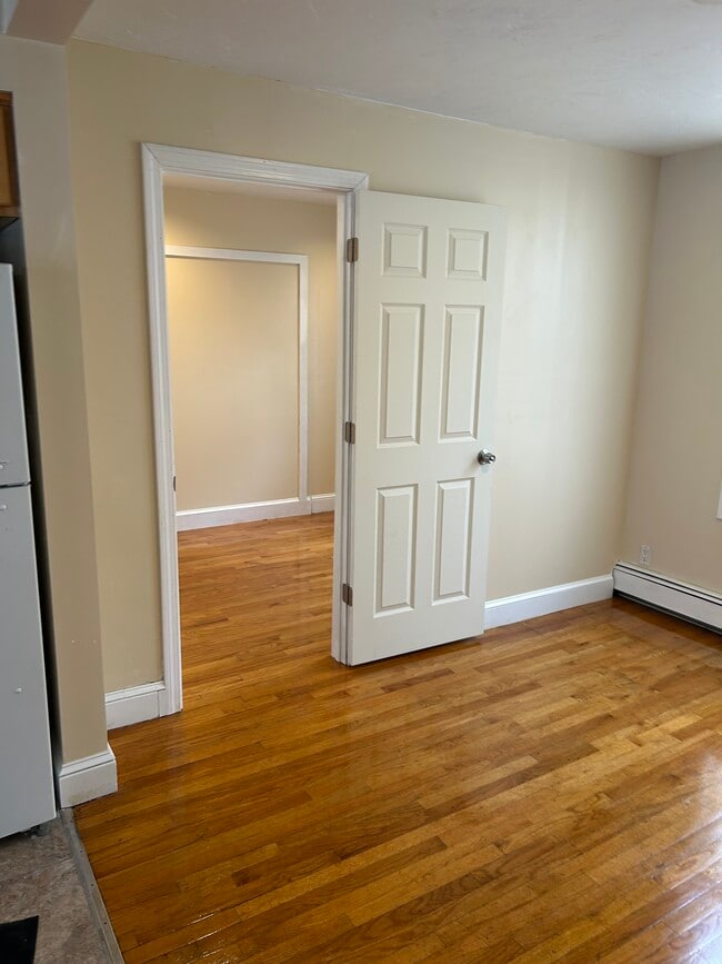 Photo - 98 Kirtland St Unit 98 Kirtland St Apt #1