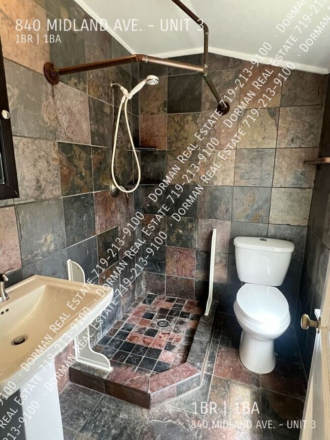 Photo - 840 Midland Ave Unit 3