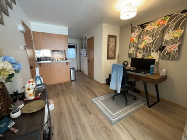 Photo - Charming end unit townhouse available for ...