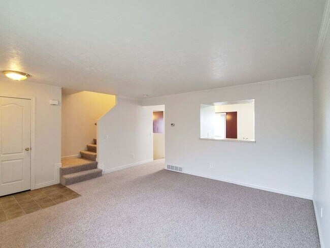 Photo - 2-3 Bd 2.5 Bath Townhome in Draper