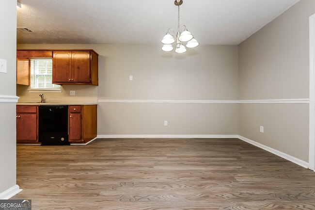 Photo - 1614 Laney Rd