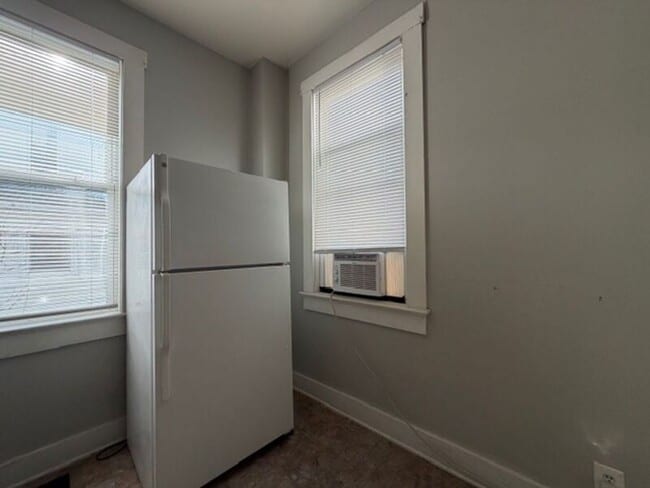 Photo - 902-904 1/2 S Limestone St.