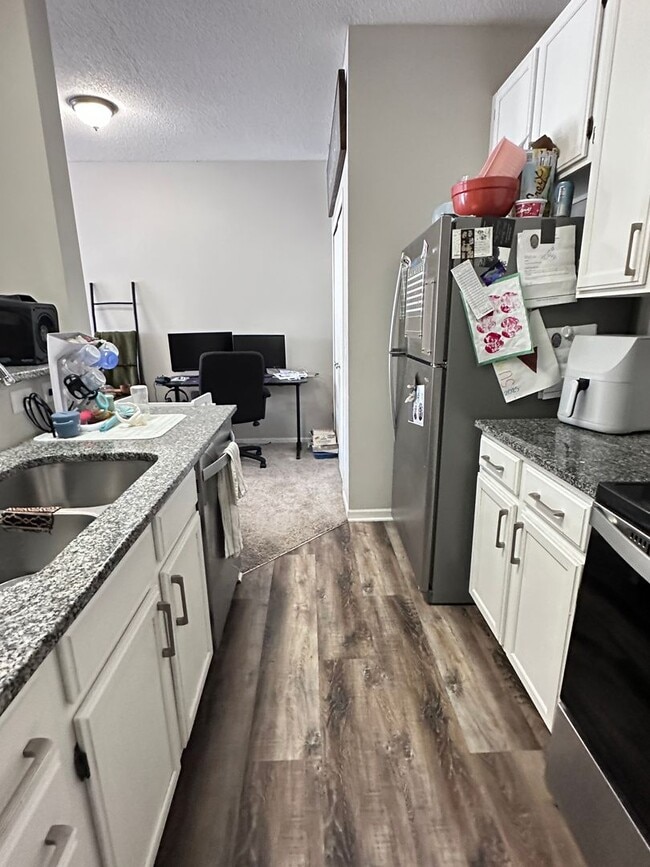 Photo - Apple Valley Town Home, 1 Car Garage, Washer/Dryer, Dishwasher, Available April/May 1st