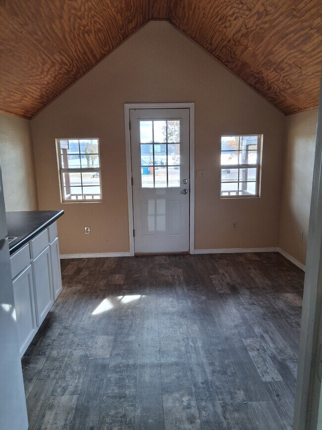 Photo - 65400 E 250 Rd