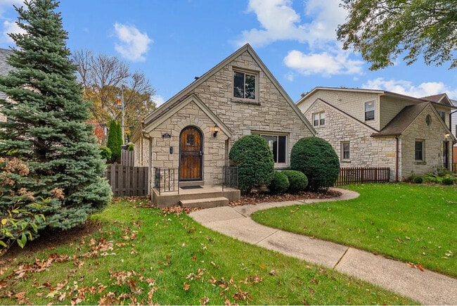 Building Photo - 2816 N 75th St