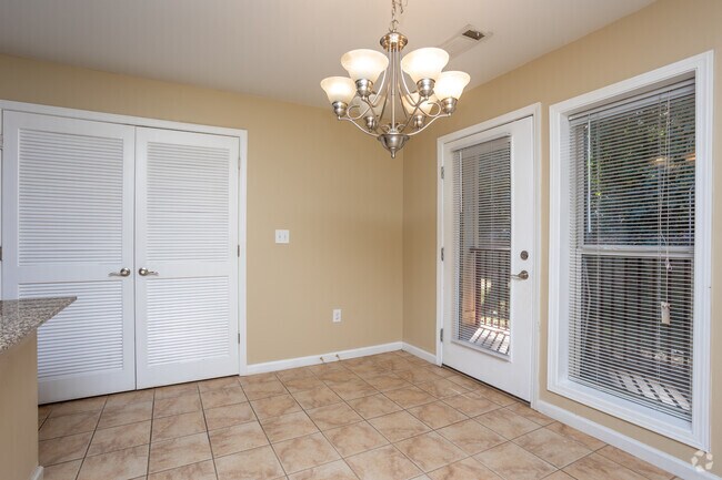 2BR, 2BA - 1,109SF - Dining Room