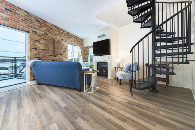 Photo - 516 Williams St Condo Unit 15
