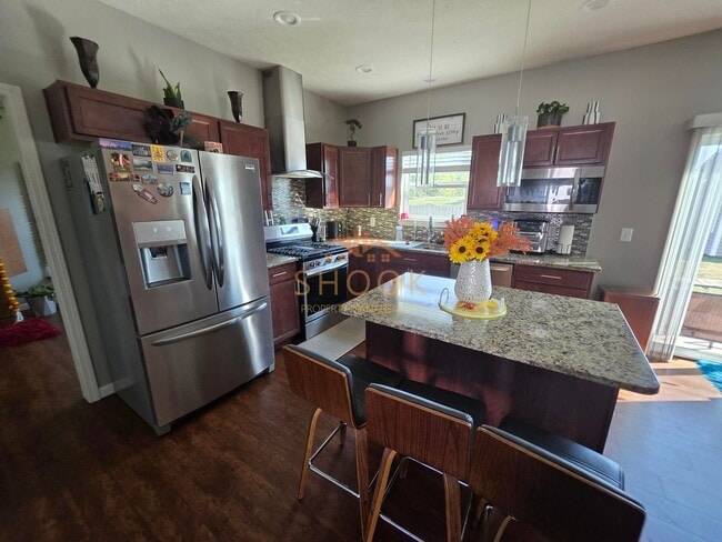 Photo - UPDATED 4 BEDROOM HOME WITH LOTS OF SPACE ...