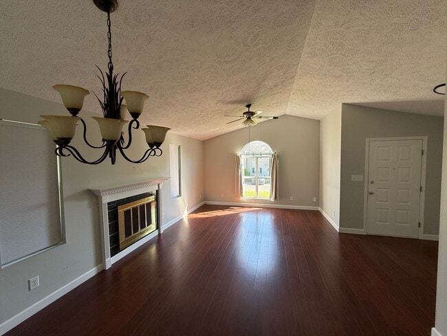 Living room - 733 Riley St